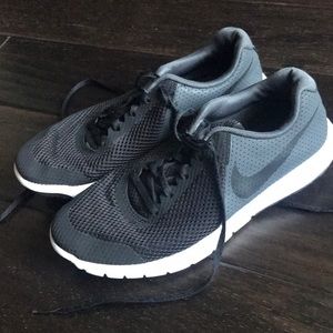 Nike flex experience RN five youth boy size 6.5